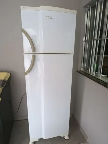 Geladeira com defeito