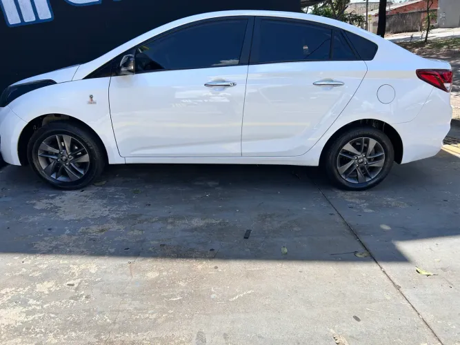 Hyundai HB20S C.plus/c.style1.0 Flex 12V Mec. 4P 2019