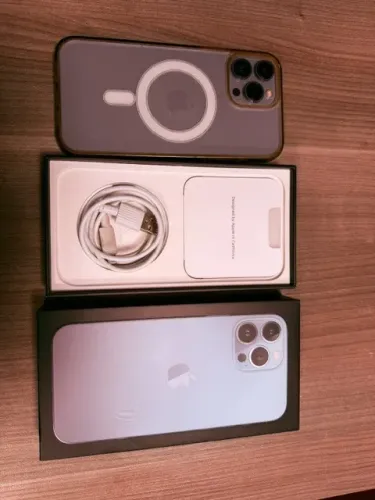 IPHONE 13 PRO MAX 256GB - AZUL SIERRA - COM CAIXA E ACESSÓRIOS