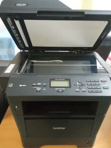 Multifuncional DCP 8157 DN