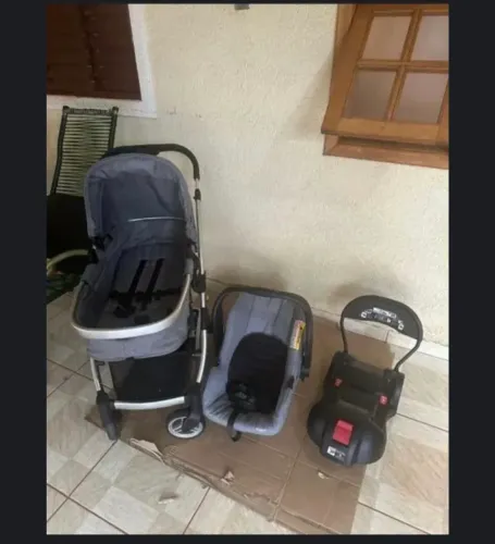 Carrinho de bebê.. (Moisés)