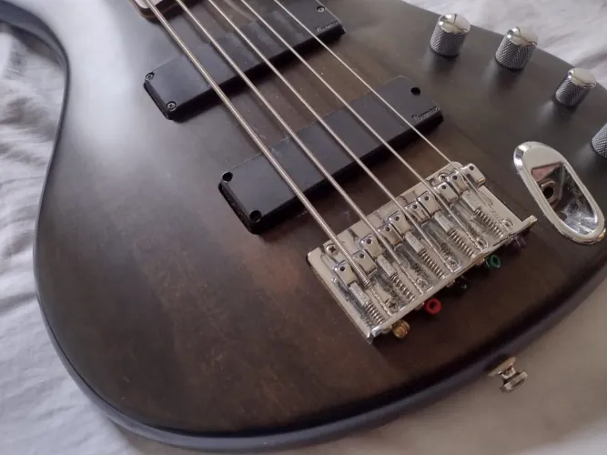 Vendo contrabaixo ibanez 5 cordas