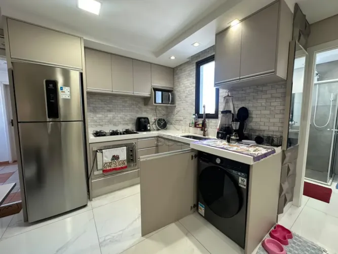 Apartamento mobiliado e totalmente equipado à venda no Residencial San Martin, em Foz do I