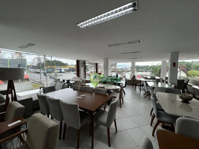 Sala comercial para locação na Rua Ottokar Doerffel - Atiradores