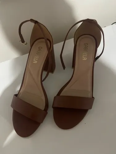 Sandália 37
