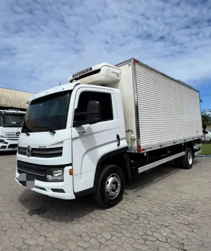 VOLKSWAGEN DELIVERY 13180