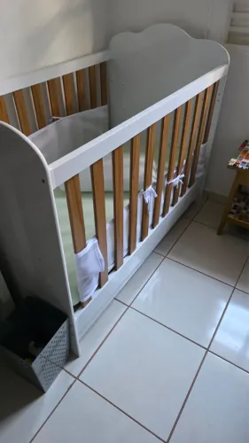 Berço semi novo super conservado 