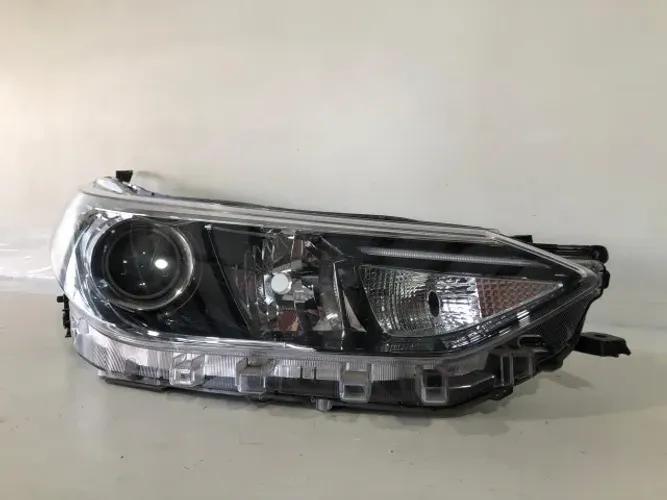 Farol yaris 2018 2019 2020 2021 22 23 24 25  projetor e led  