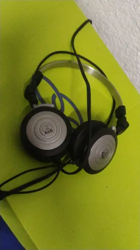 Fone de ouvido profissional 