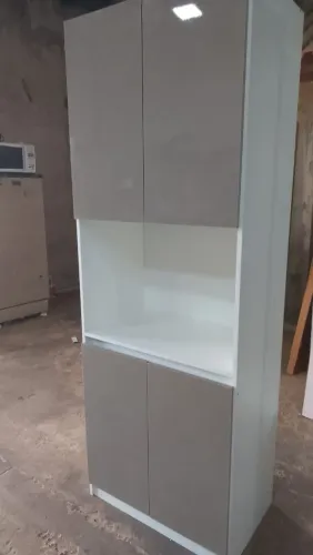 Multiuso 100 %MDF com espaço pra microondas.