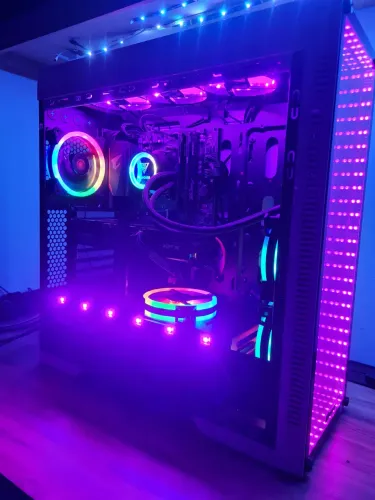 Pc Gamer Ryzen 5 5600 / 16gb RAM DDR4 3600Mhz/ RX 7600 8gb TrippleFAN