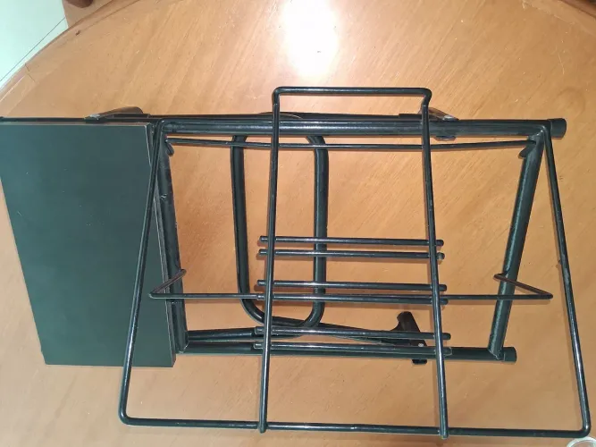 Suporte Articulado e Robusto para Notebook - Ideal para trabalhar da cama ou poltrona