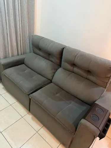 Vendo excelente sofá de 3 lugares