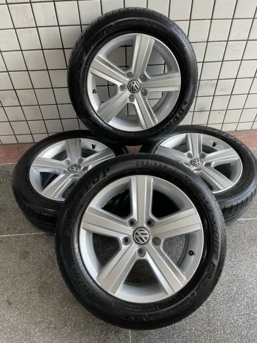 RODAS GOLF NOVO ARO 16 PNEUS 