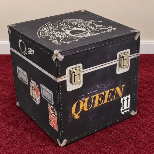 Queen - Live at Wembley Stadium: Roadie Cube - 25th Anniversary Super Deluxe Edition 
