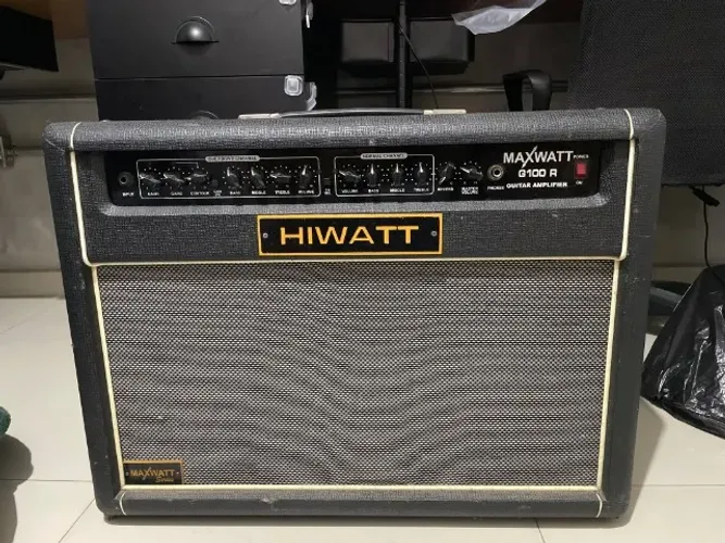 Hiwatt G100 R muito novo!