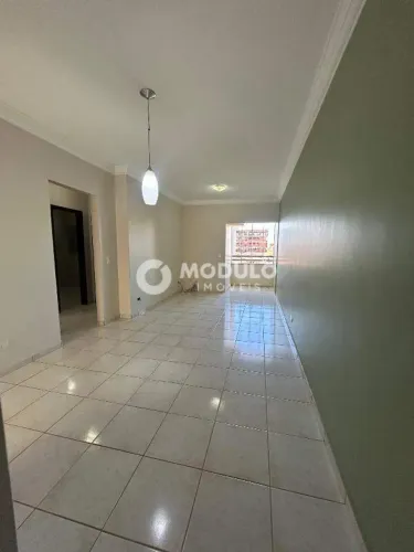 APARTAMENTO à venda, 3 quartos, 1 suíte, 2 vagas, Santa Mônica - Uberlândia/MG