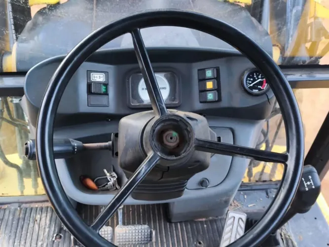 NEW HOLLAND B95B