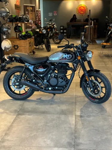 Hunter 350 - Danielle