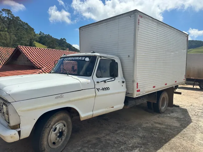 F4000