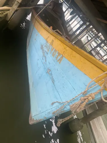 BOTE DE PESCA