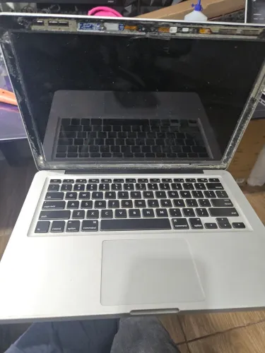 Sucata Mac A1278 com placa mãe core 2 duo funcionando 