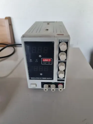 Fonte assimétrica unit 30v 5a