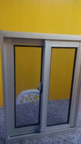 Janela de alumínio banheiro