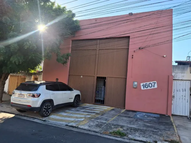 Alugo Galpão/Casa/Salas