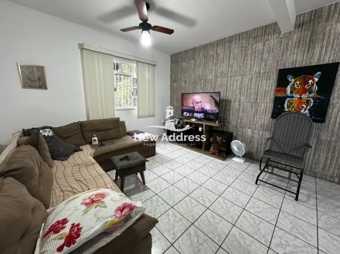 Casa de dois pavimentos pra morar e investir em Guaranhus - Vila Velha
