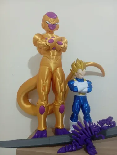 Action Figure Freeza Dourado - 45cm