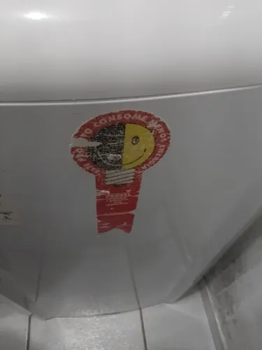 Vendo máquina de lavar c pequeno defeito ideal pra assistência revender