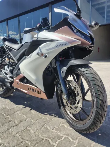 YAMAHA R15 ABS 2026 