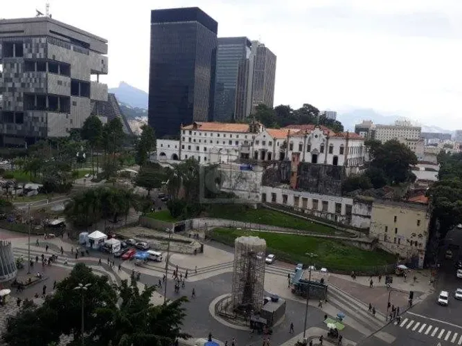 MARAVILHOSA SALA COMERCIAL - AR CONDICIONADO - 2 SALAS GRANDES - PRÉDIO CONCEITUADO - LOCA
