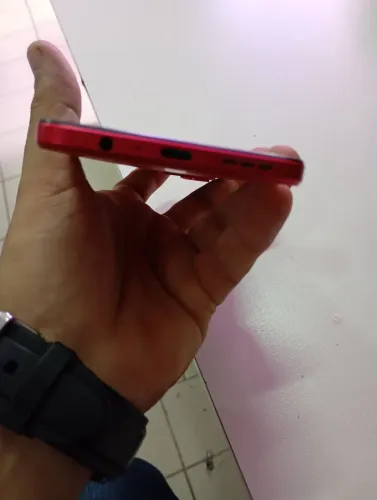 Moto G 84 