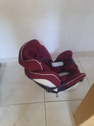 Vendo carrinho de bebe mas cadeirinha infantil de 1 a 6 anos