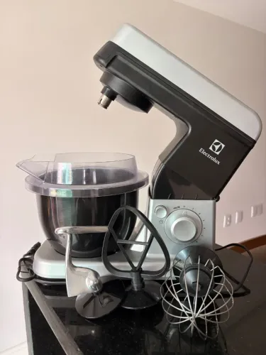 Batedeira Planetária Electrolux Chef Gourmet SMO10 ? Pouquíssimo uso