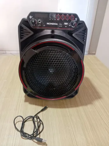 VENDO CAIXA APLIFICADA MULTIUSO.