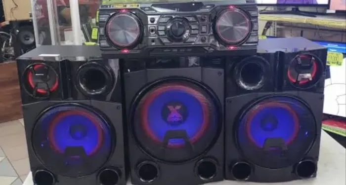 Som LG CM8460