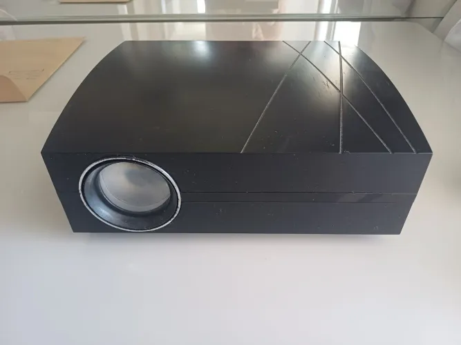 Projetor F20 Pro (Para retirar peças)