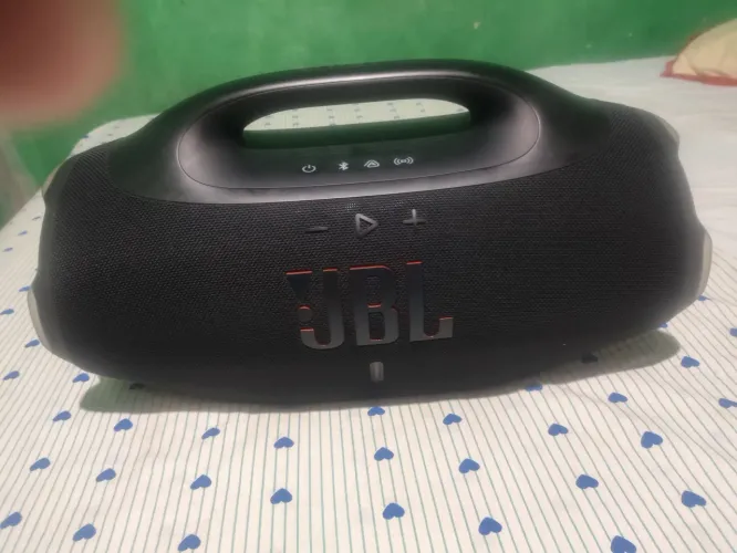 BOMBOX 4 JBL, 1 mês de Uso