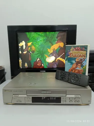 Vídeo Cassete Panasonic NV-SJ405 Com controle