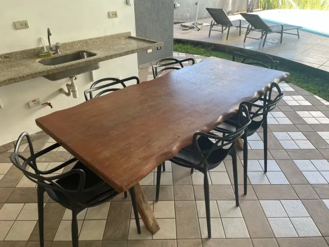 Mesa jantar 8 lugares madeira maciça