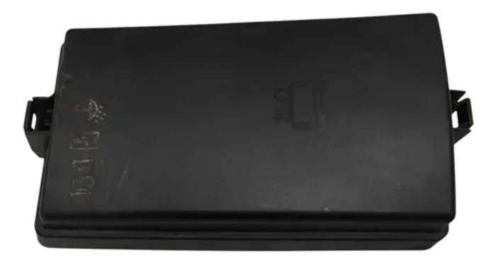 Tampa Caixa Fusivel Vw Golf Gti 2015  Detalhe