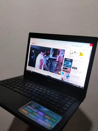 Notebook Positivo. DDR3.4 GB de memória. Com bateria boa funcionando tudo 