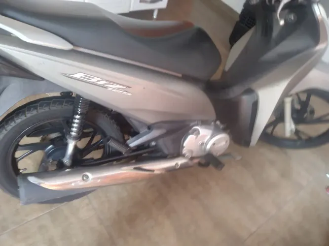 Vende-se moto biz 125