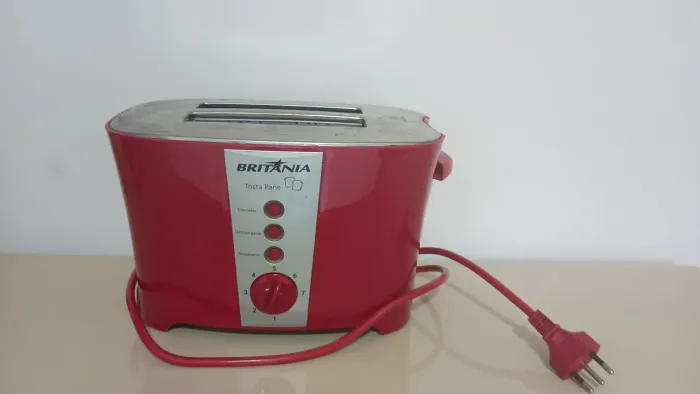 Torradeira elétrica Britânia 