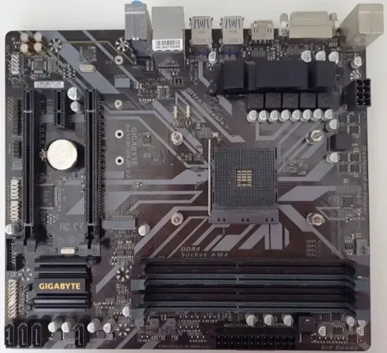 Placa mãe B450M DS3H V2 AM4