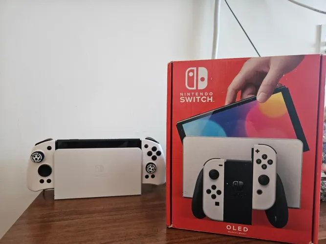 Nintendo switch Oled C/ Controle extra e varios jogos