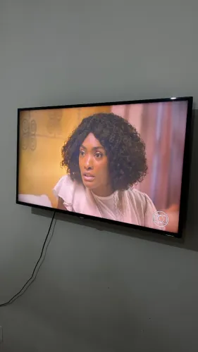 TV Samsung LED Full HD 40 - Modelo UN40H5103AG - acompanha antena digital